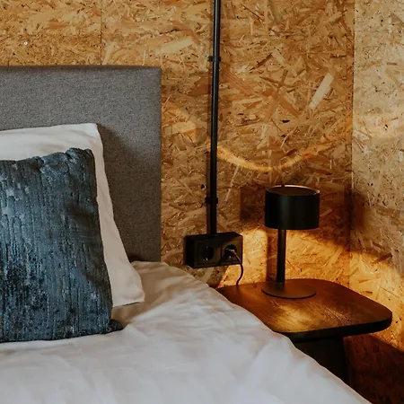 Dutchen Erfgoedpark De Hoop Glamping, & 3*